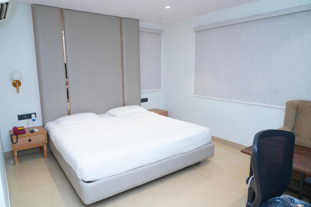 Hotel Kinara Grand ハイデラバード エクステリア 写真